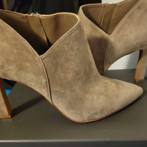 Vince Camuto Selstra bootie in Taupe
